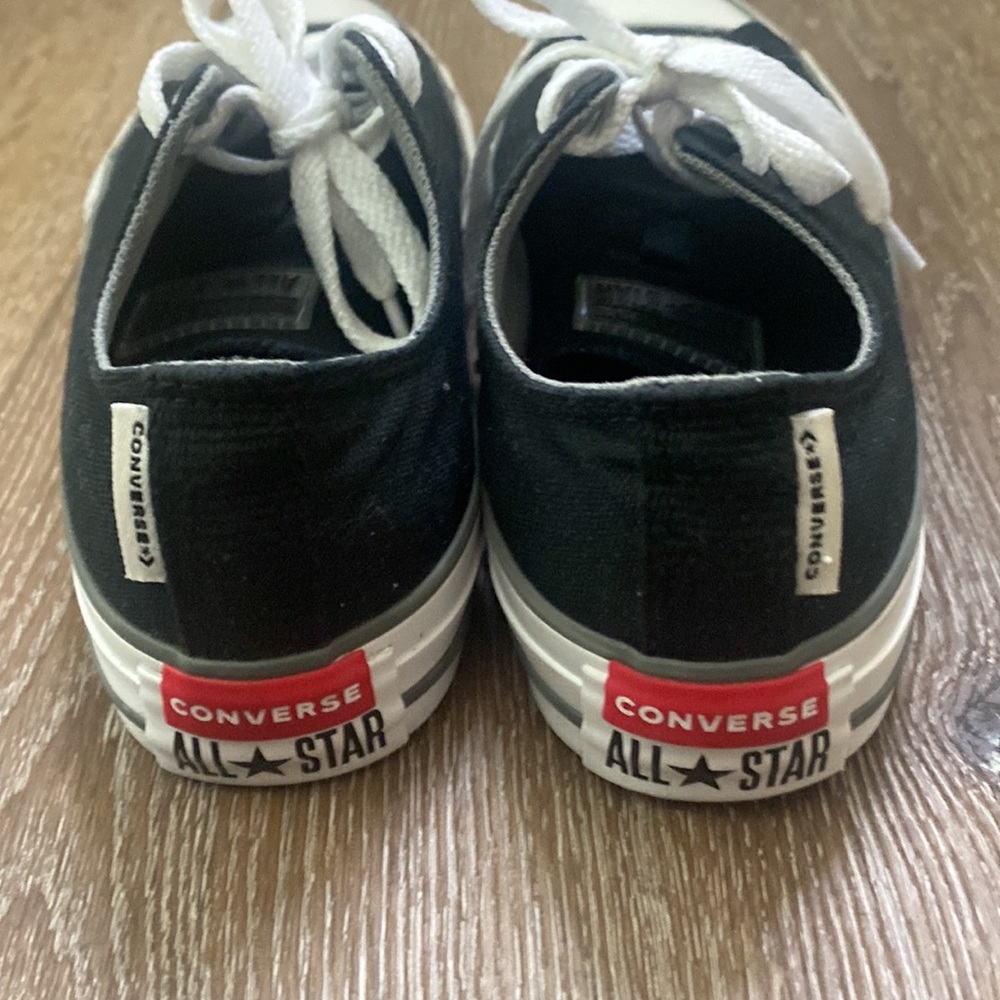 Converse Low Tops - Picture 3 of 10